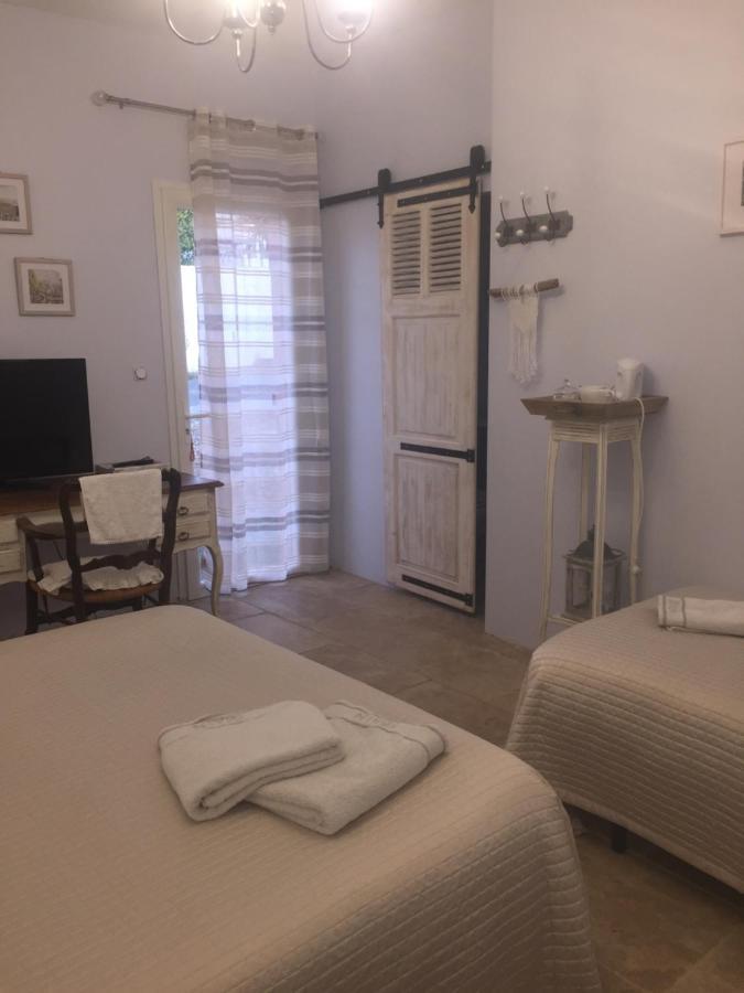 Les Olivades Bed and Breakfast Magalas Buitenkant foto