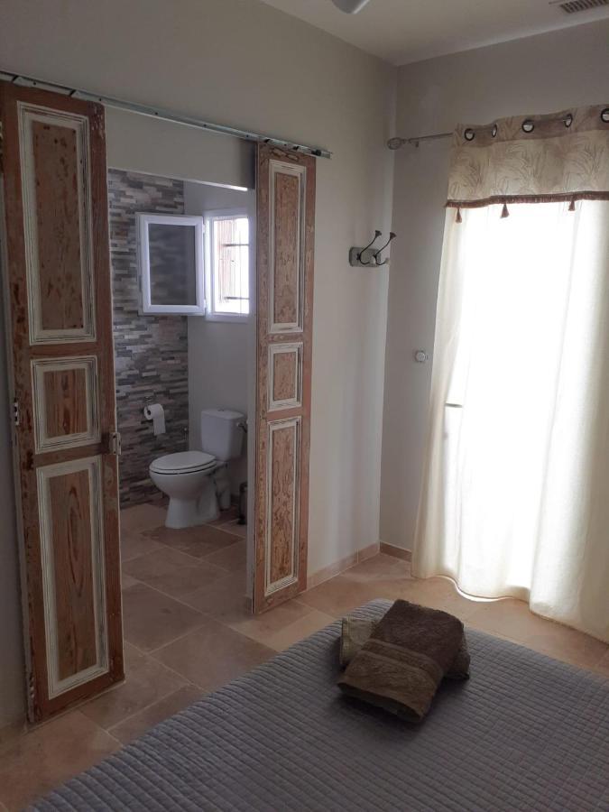 Les Olivades Bed and Breakfast Magalas Buitenkant foto