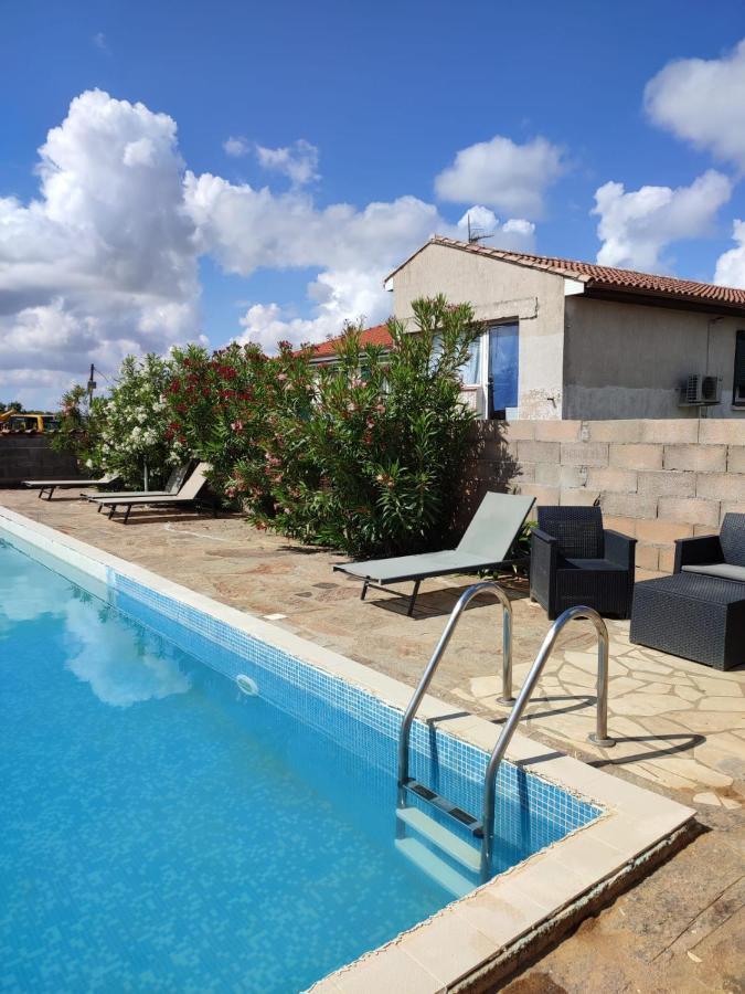 Les Olivades Bed and Breakfast Magalas Buitenkant foto